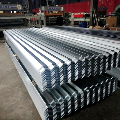 建物のために波形を付けられる CGCC の鋼鉄鉄プロダクト価格表の屋根ふき 4*8 GI